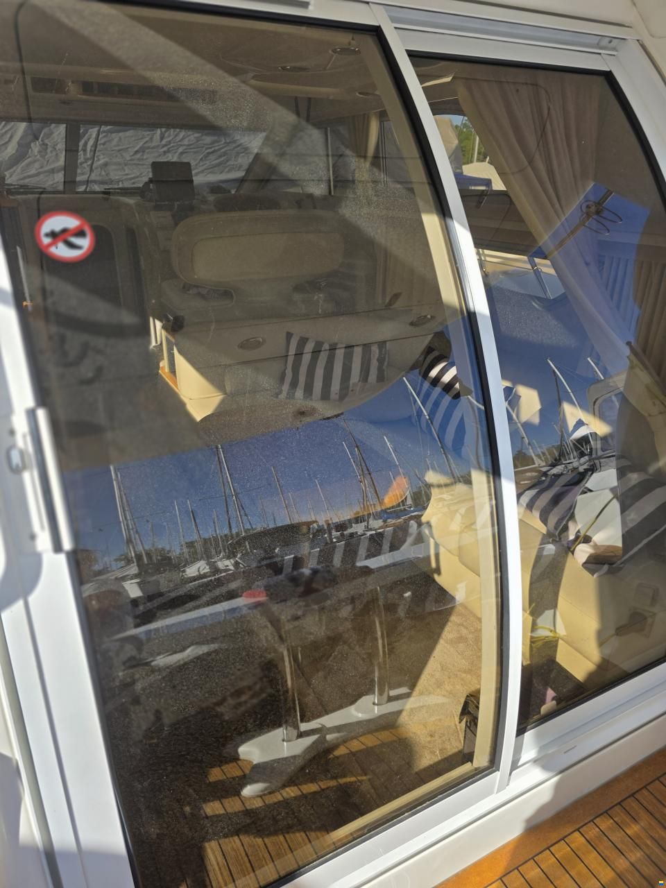 Sealine F33