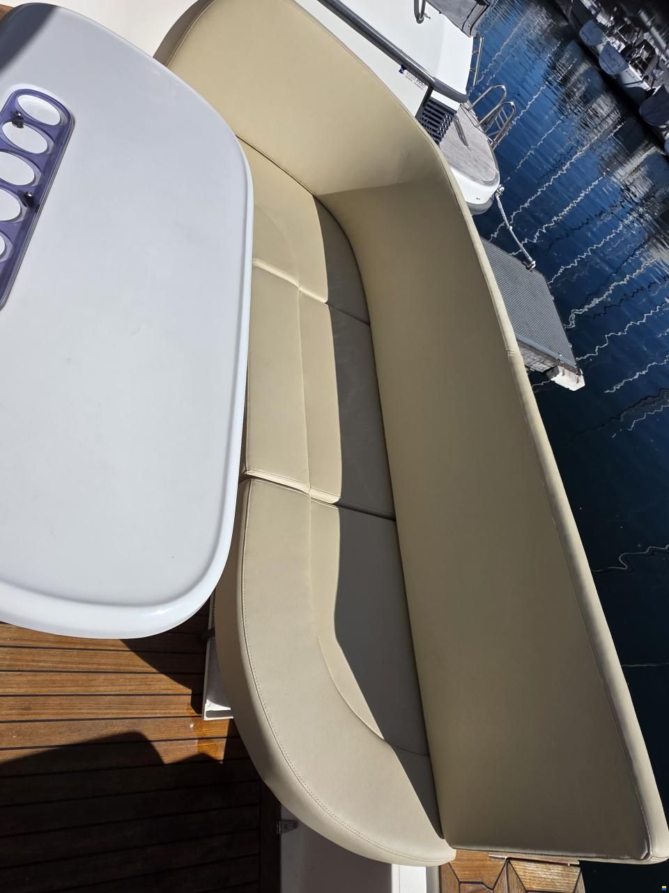Sealine F33