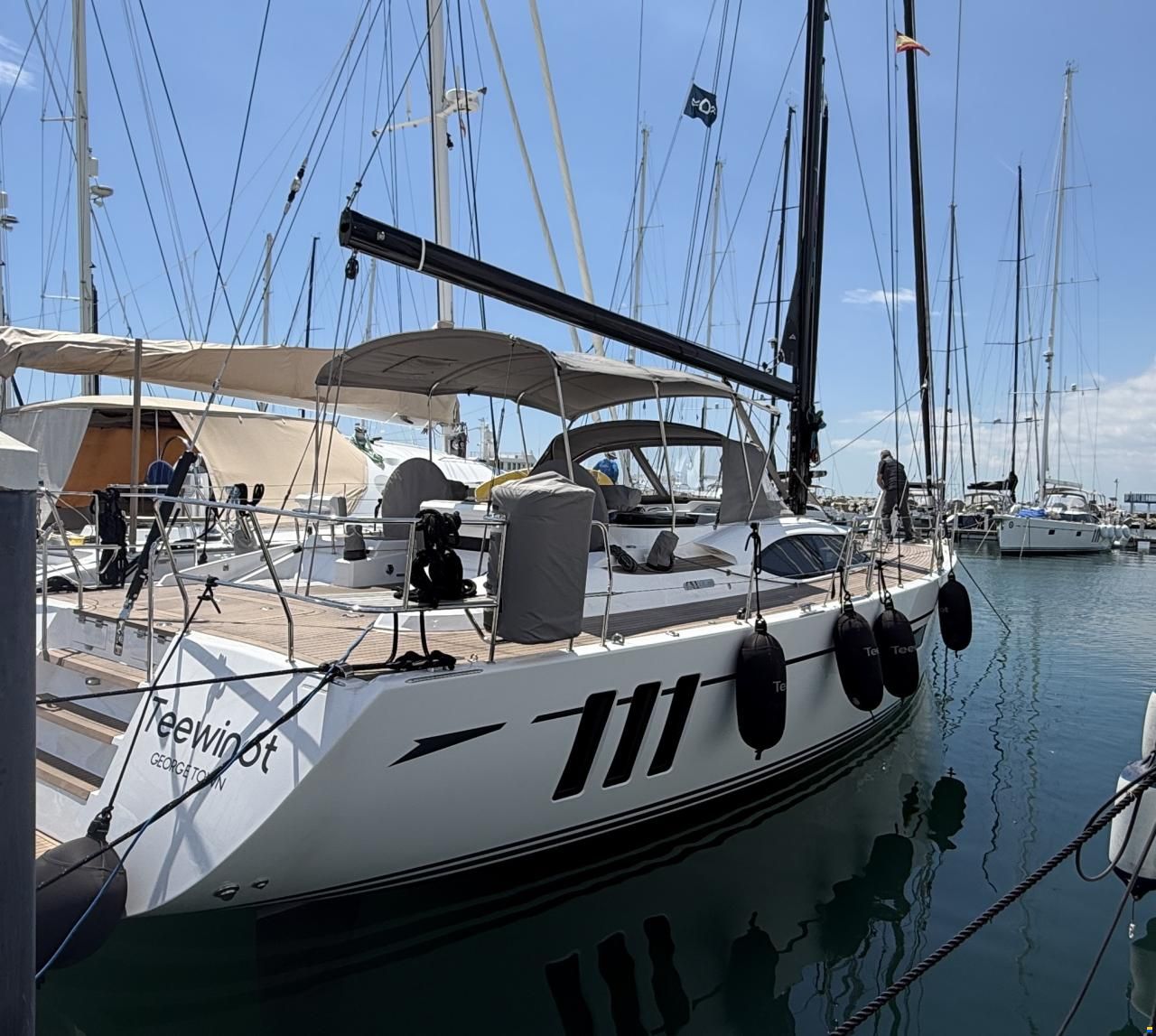 Oyster 495