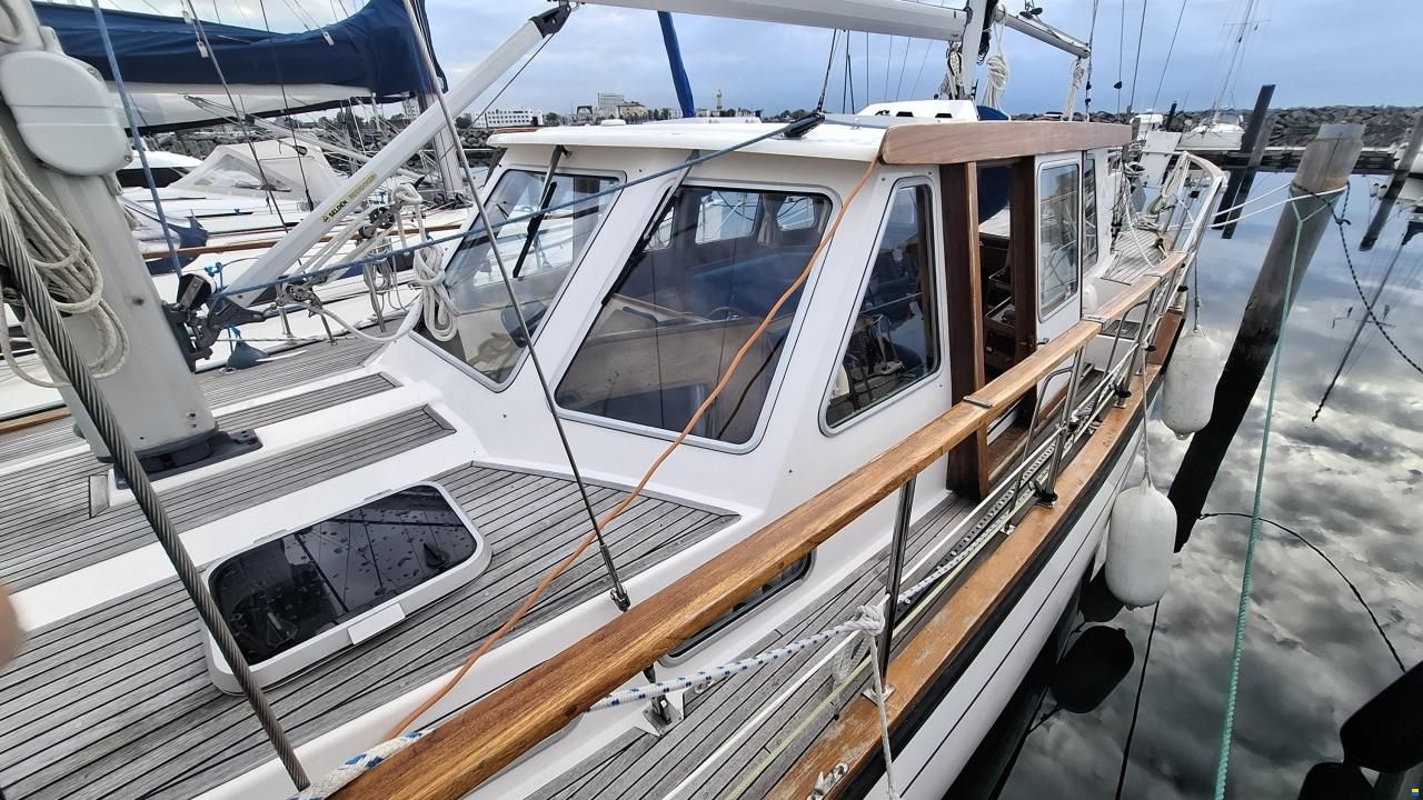 Nauticat 38