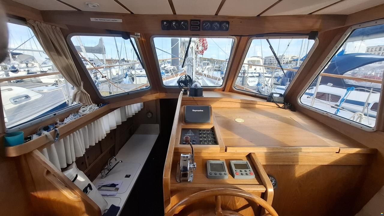 Nauticat 38