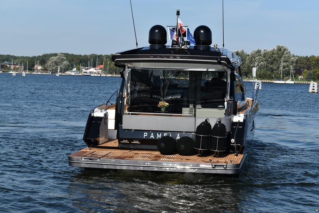 Galeon 430 HTC