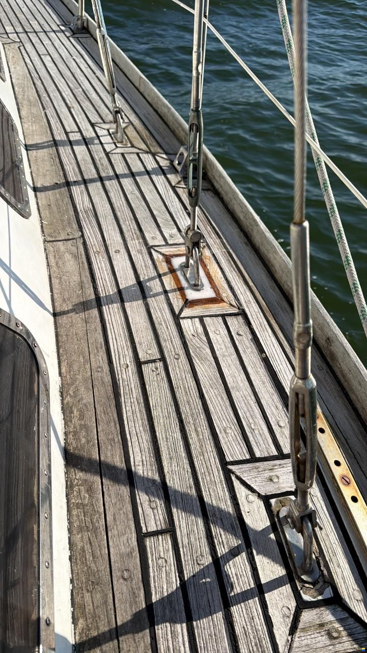 Defender 32