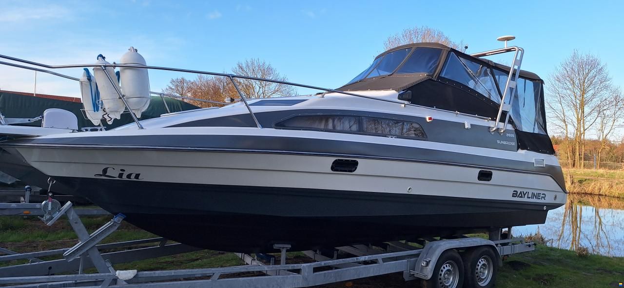 Bayliner 2655 Sunbridge