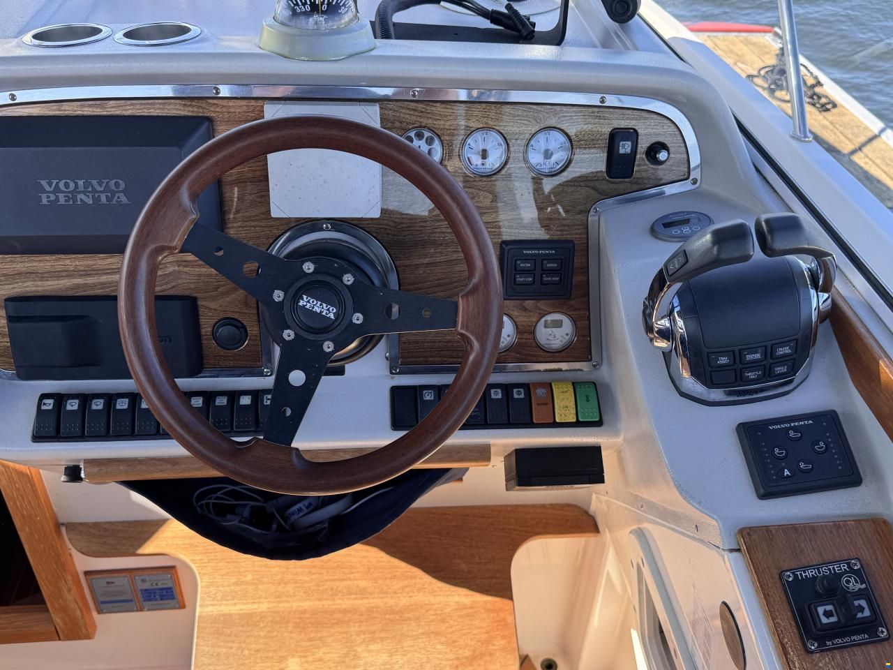 Nimbus 330 NOVA