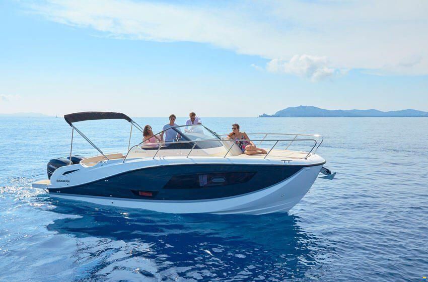 Quicksilver ACTIV 875 SUNDECK