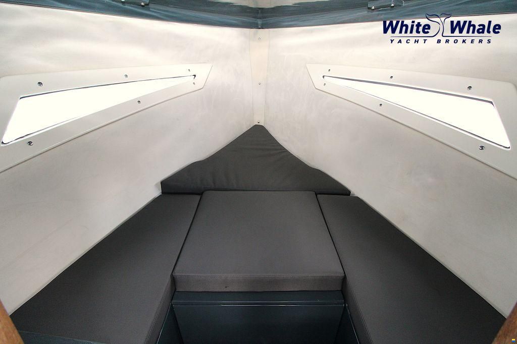 TendR 27 Cabin