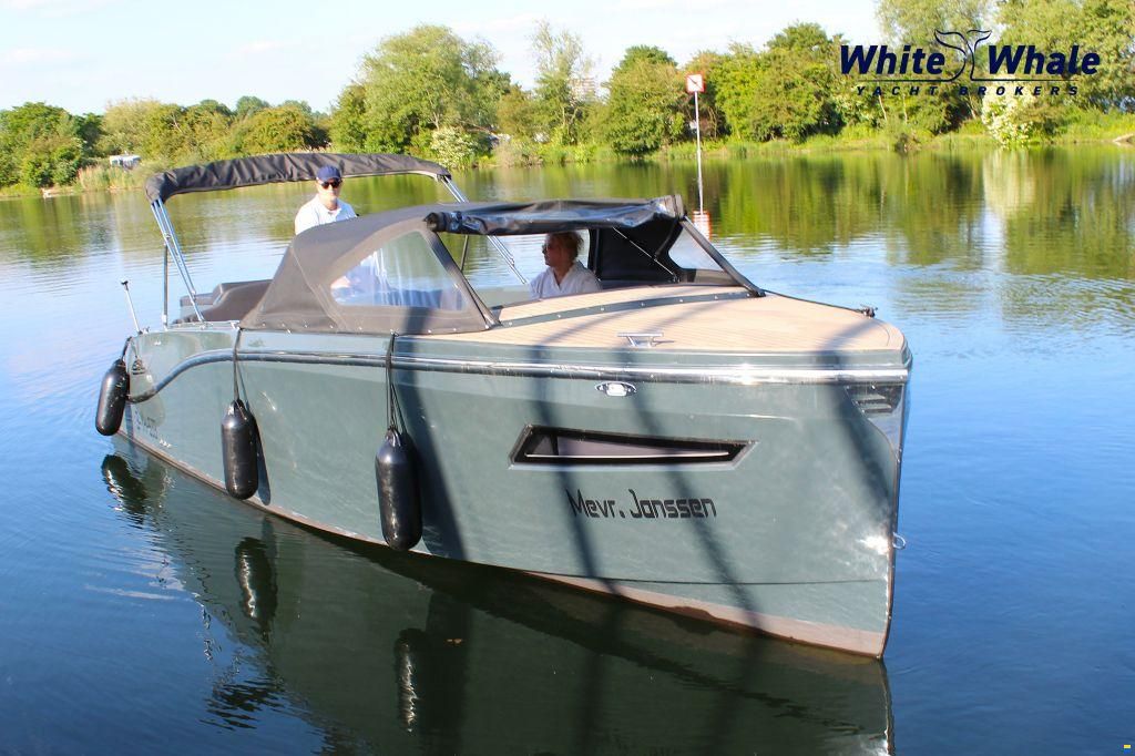 TendR 27 Cabin