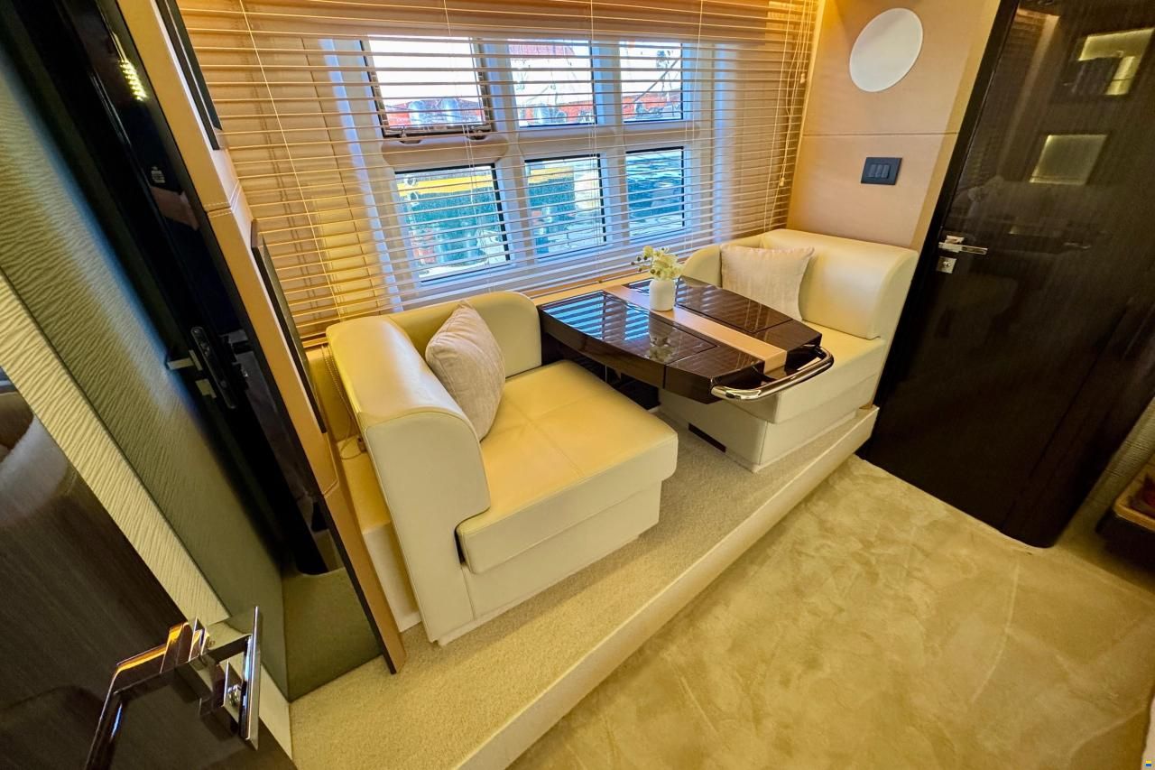 Azimut 77S