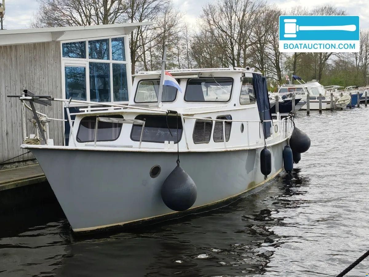 Motorboat 1100