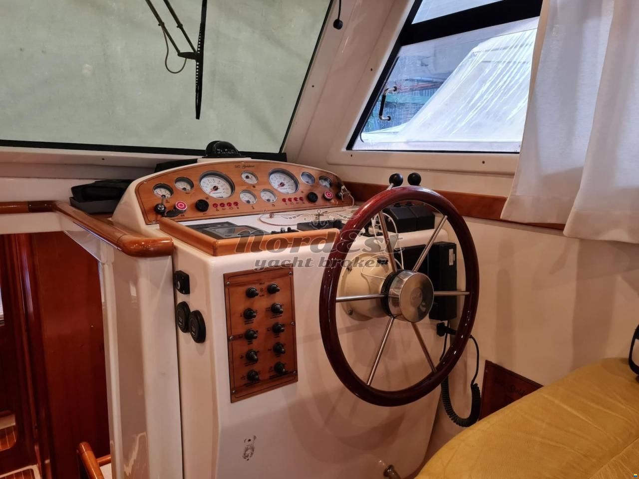Cantieri Estensi Goldstar 360 Fly