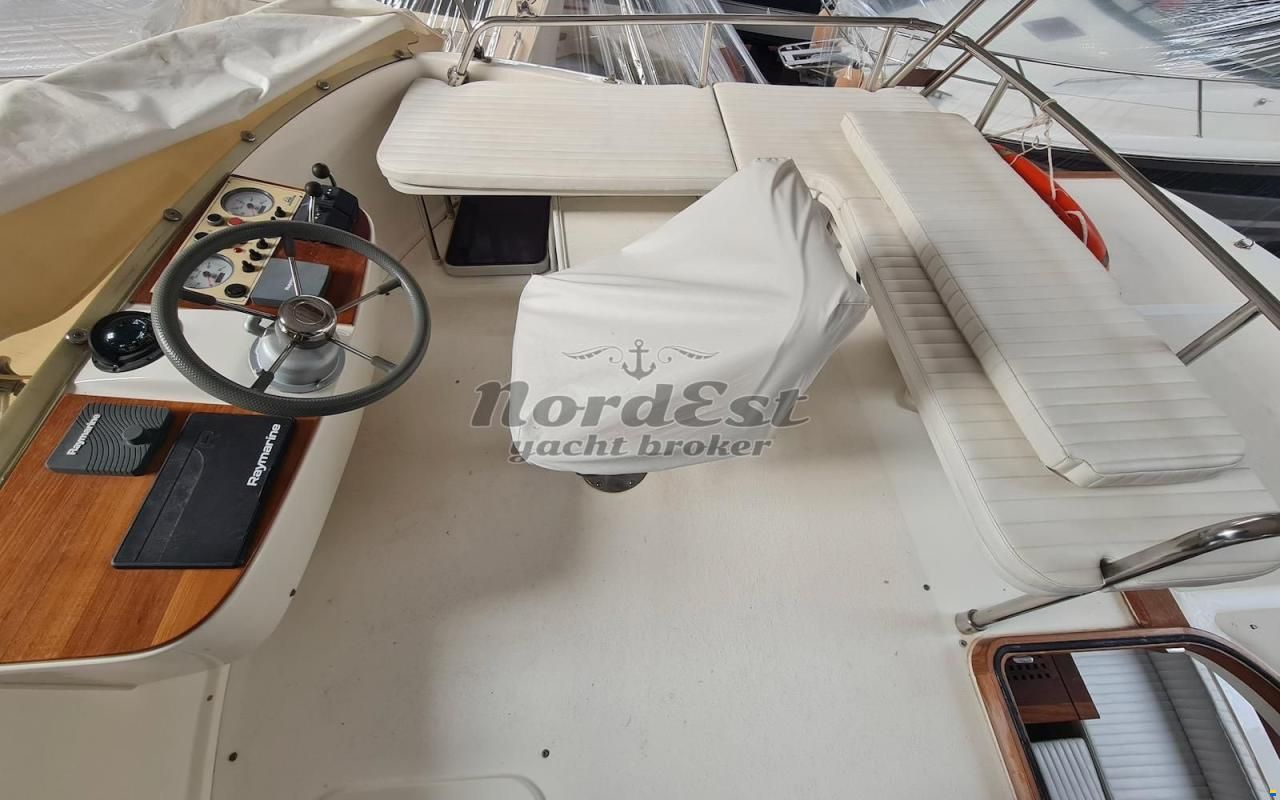Cantieri Estensi Goldstar 360 Fly