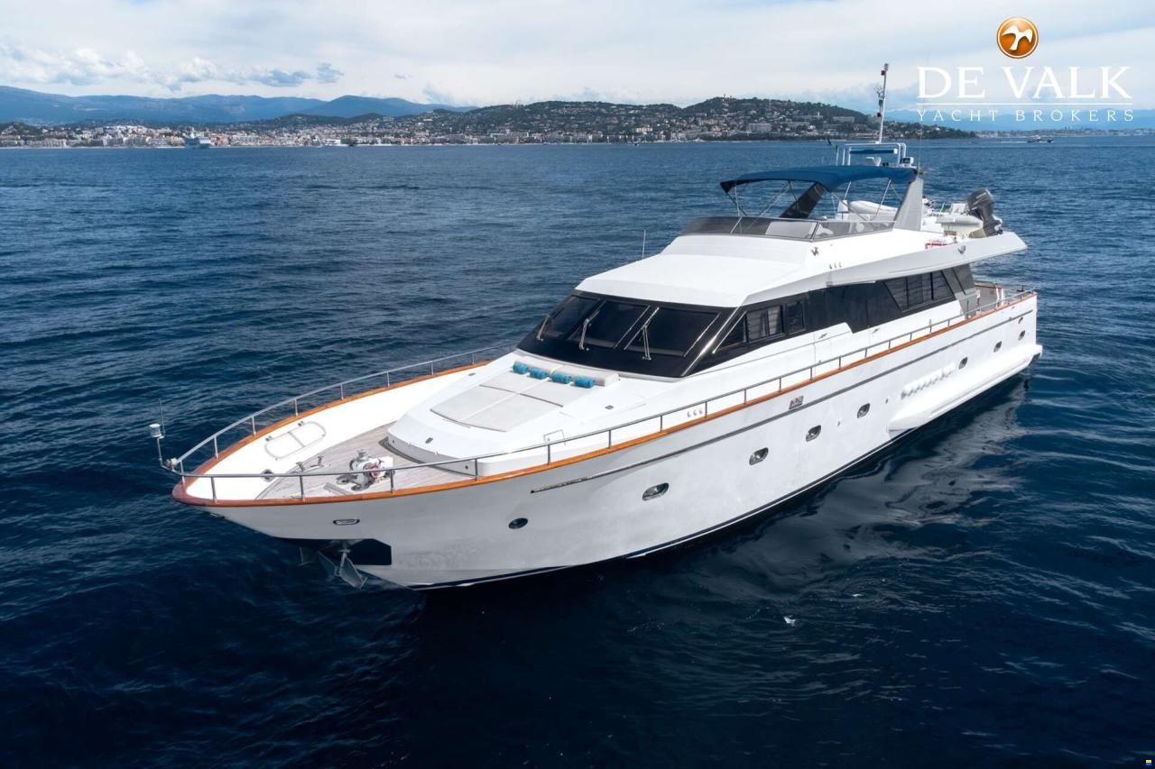 Falcon 82
