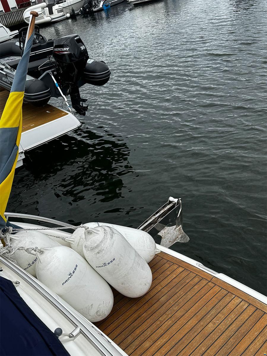 Princess V42