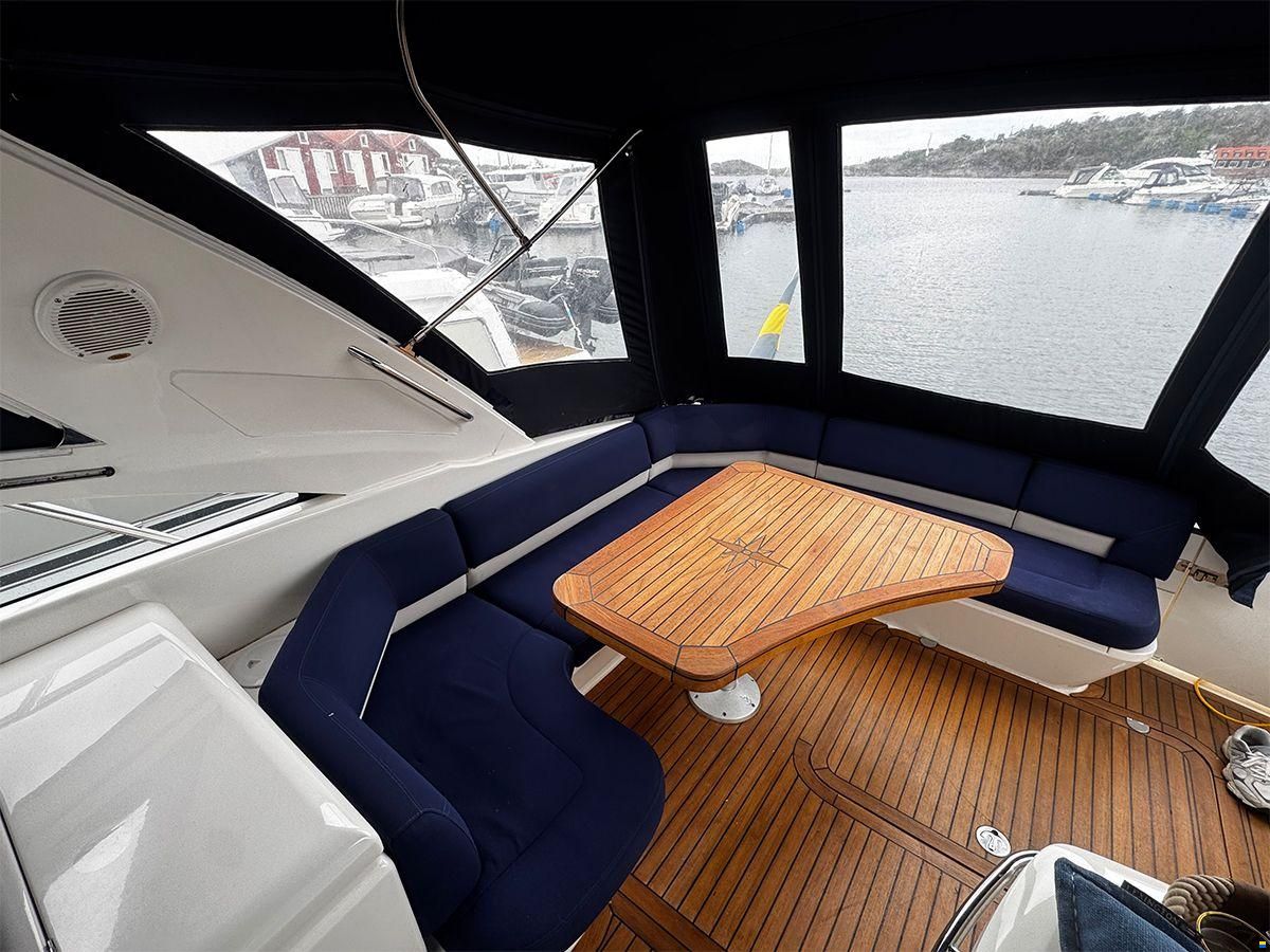 Princess V42