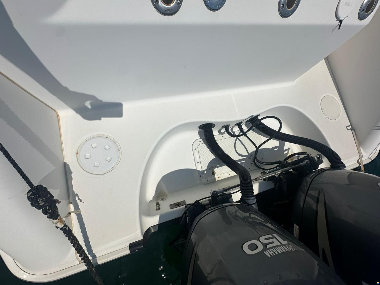 Boston Whaler 240 OUTRAGE
