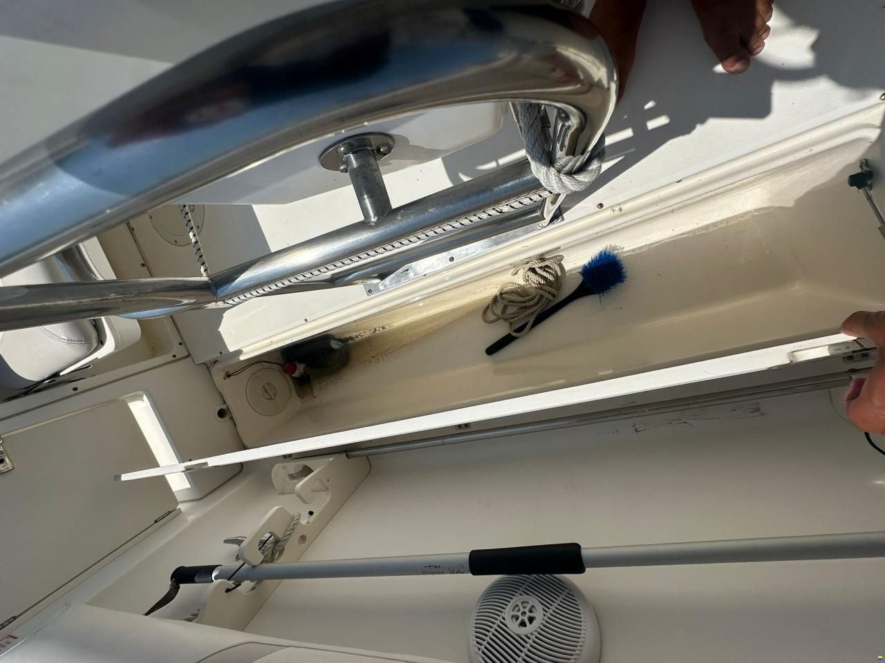 Boston Whaler 240 OUTRAGE