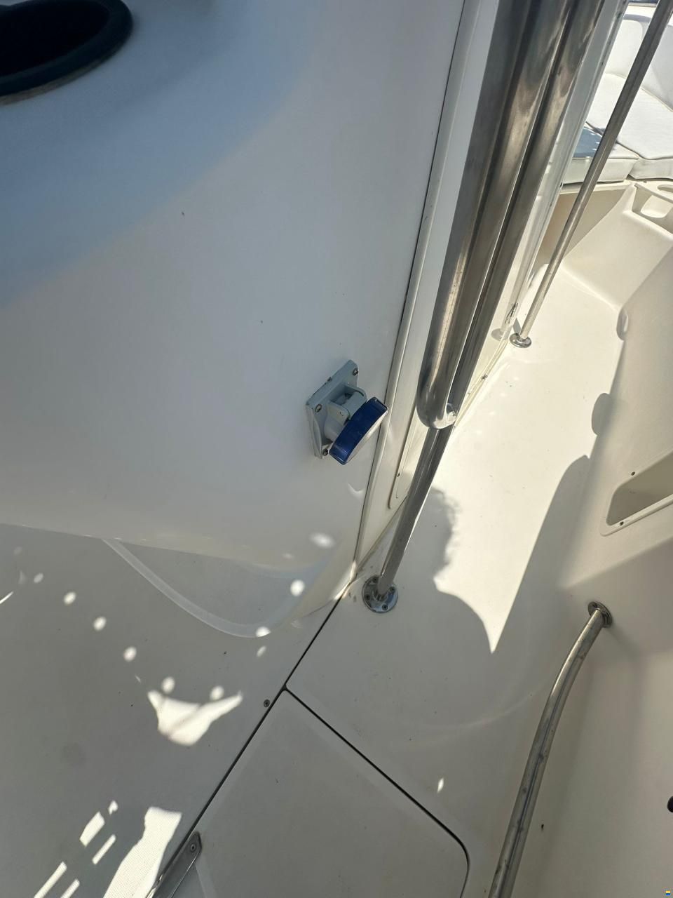 Boston Whaler 240 OUTRAGE