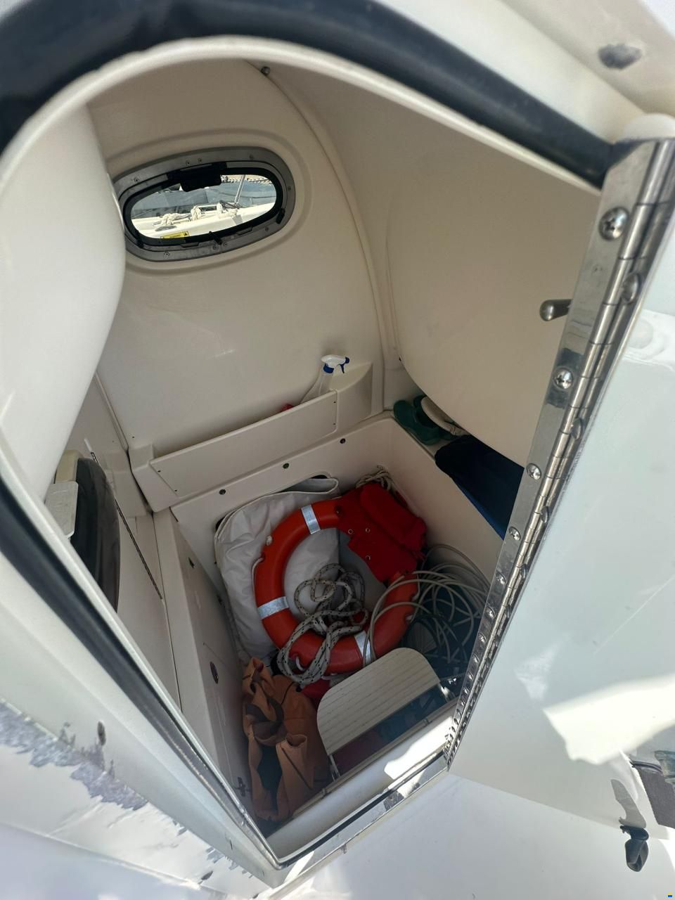 Boston Whaler 240 OUTRAGE