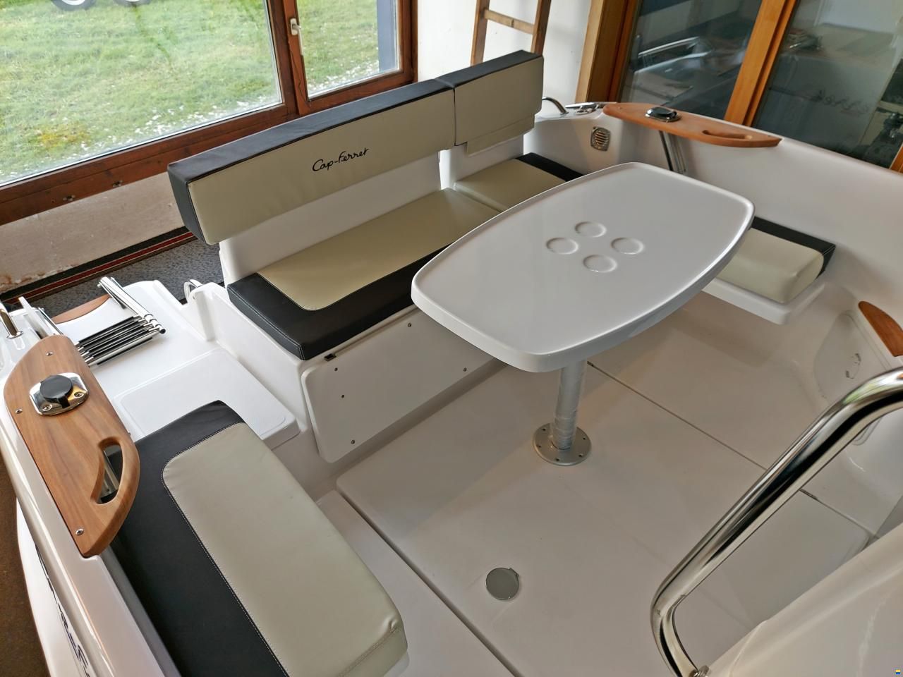 B2 Marine Cap Ferret 722 TC - Mercury 150 EFI