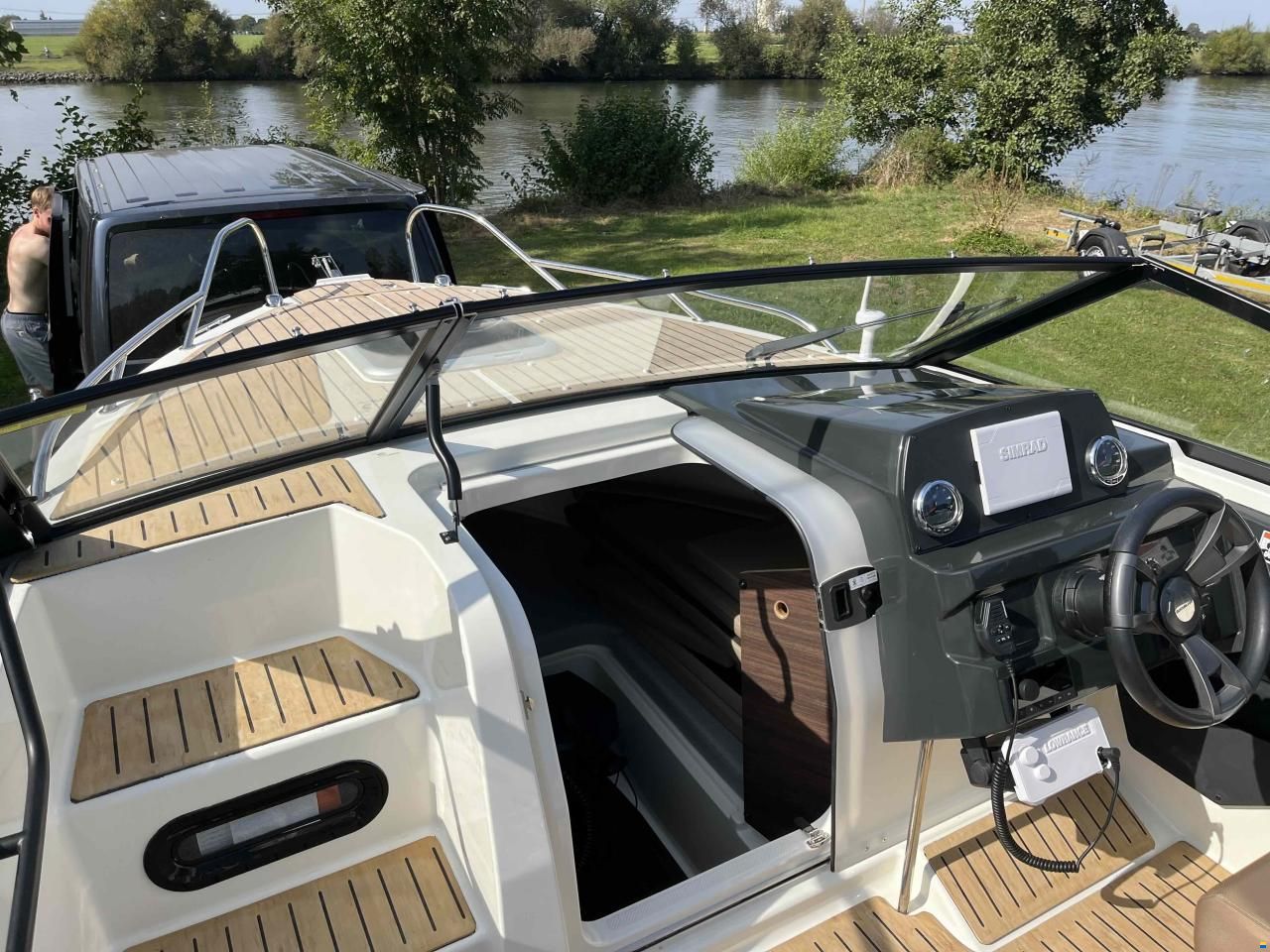 Quicksilver Active Cruiser 605