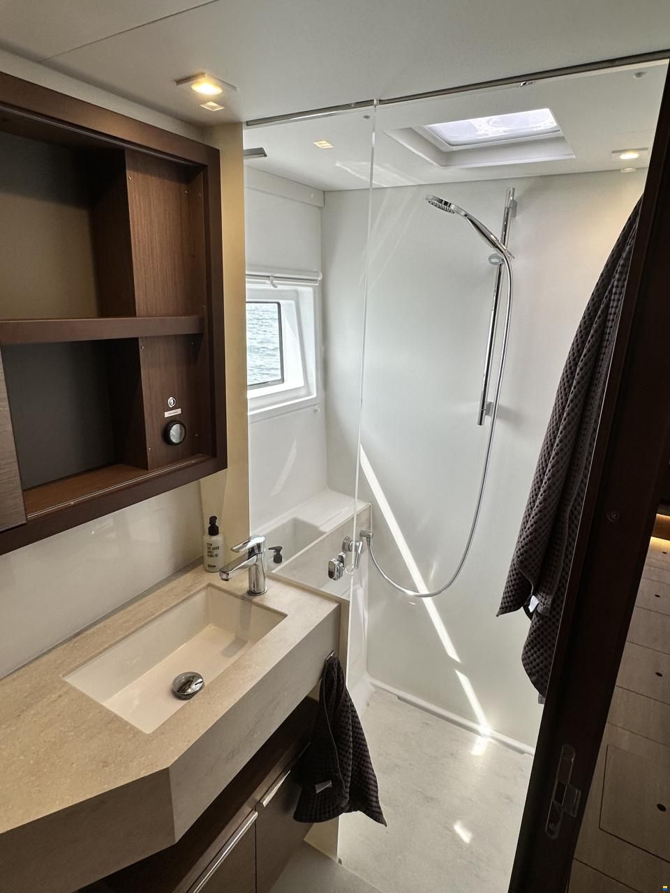 Lagoon 46