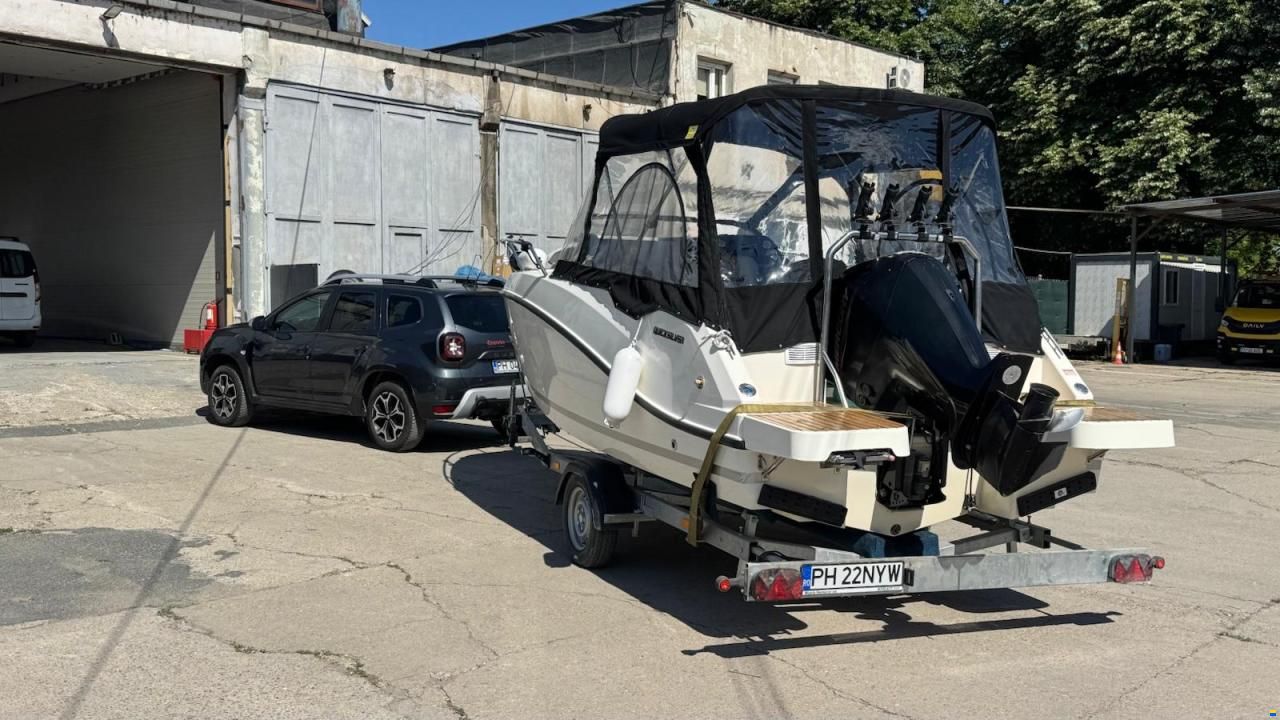 Quicksilver Ambarcatiune Quiksiver 555 Cabin