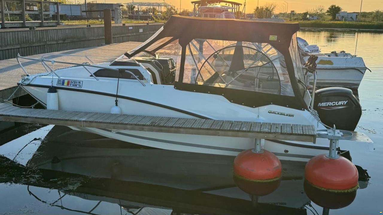 Quicksilver Ambarcatiune Quiksiver 555 Cabin