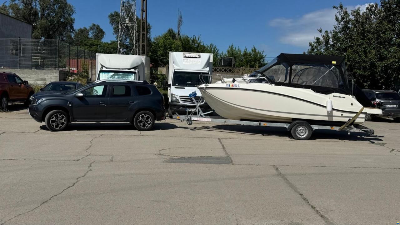 Quicksilver Ambarcatiune Quiksiver 555 Cabin