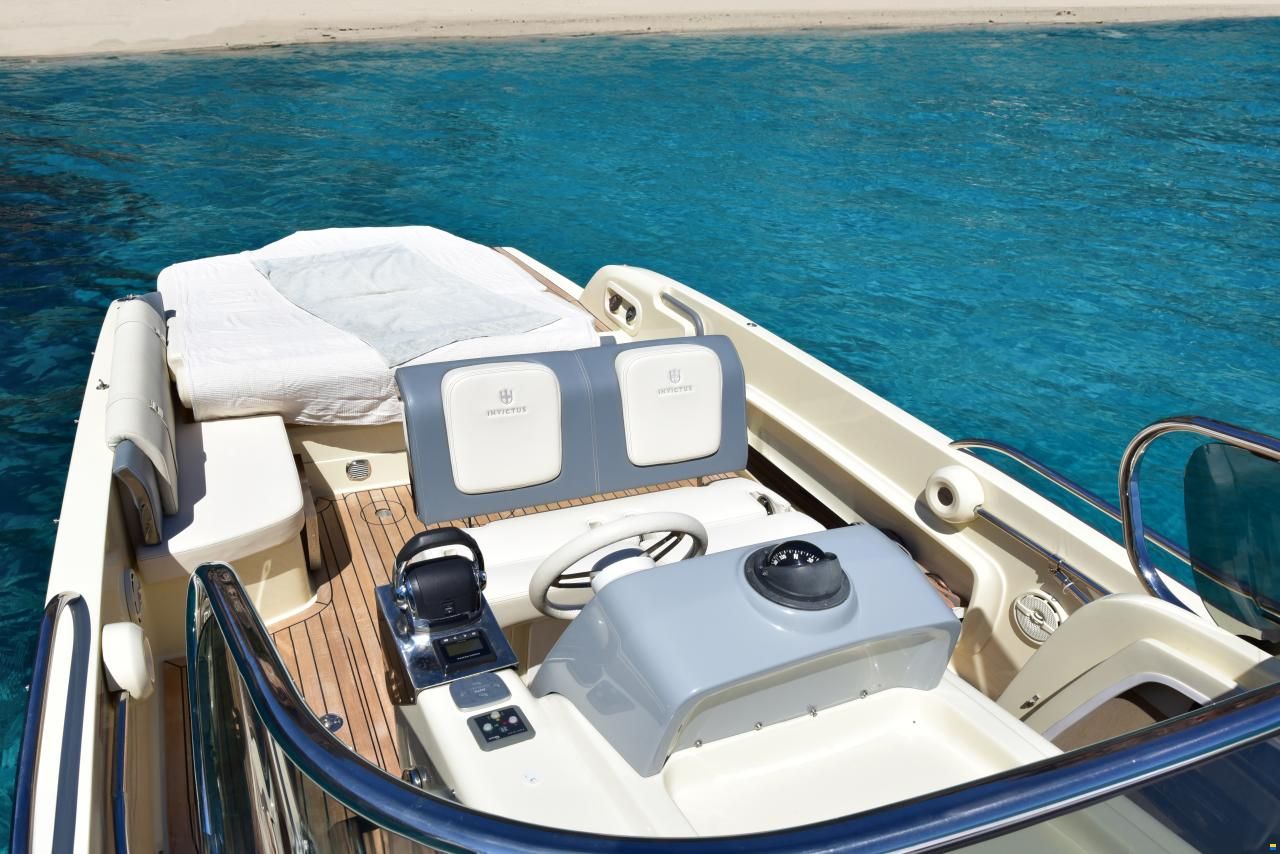 Invictus CX 280