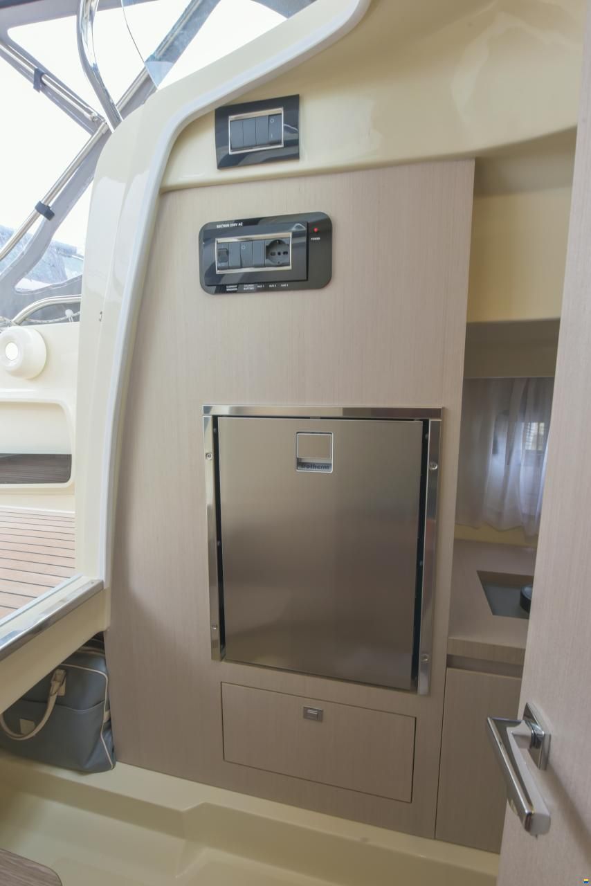 Invictus CX 280