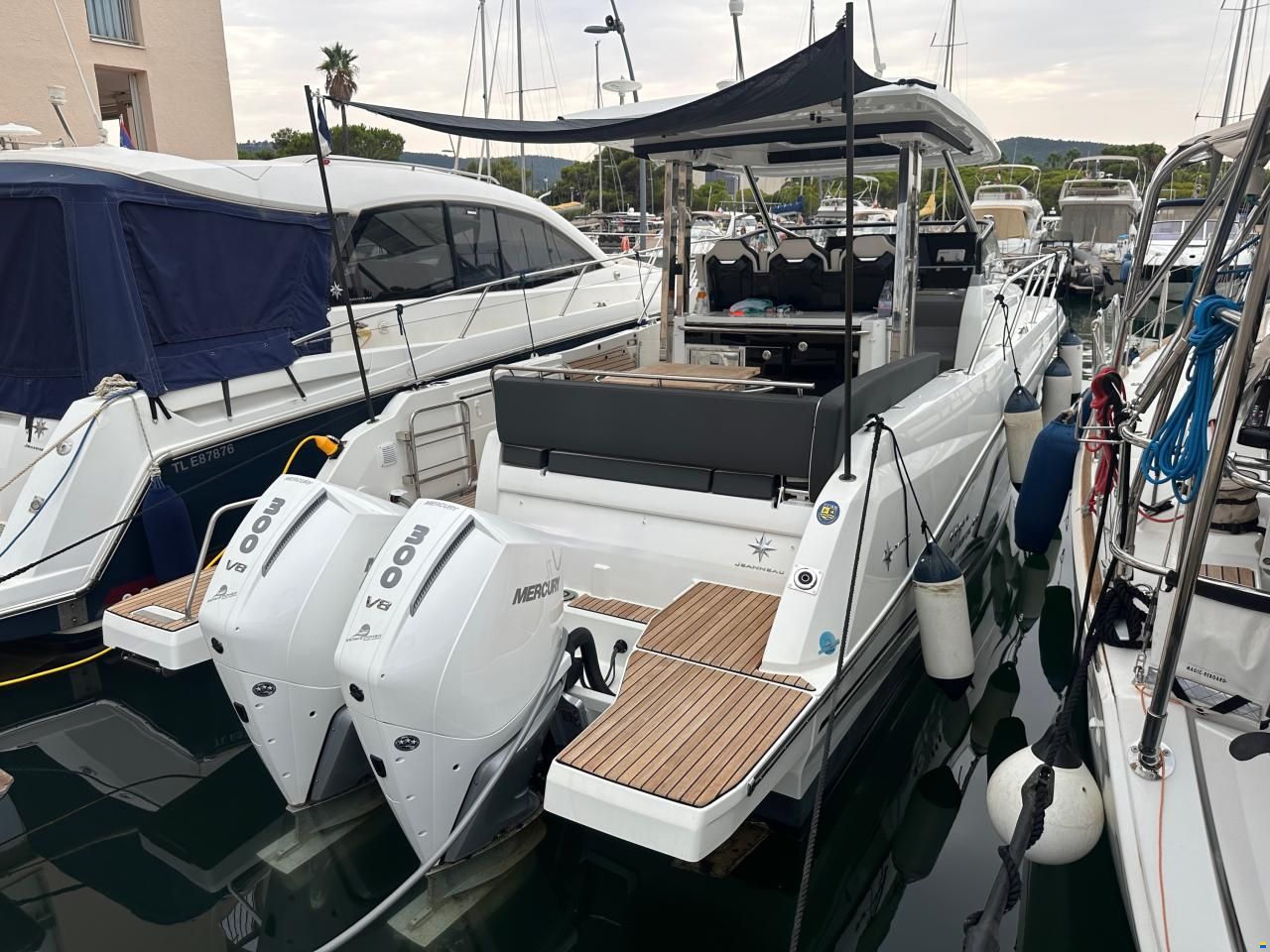 Jeanneau Cap Camarat WA 10.5 S2