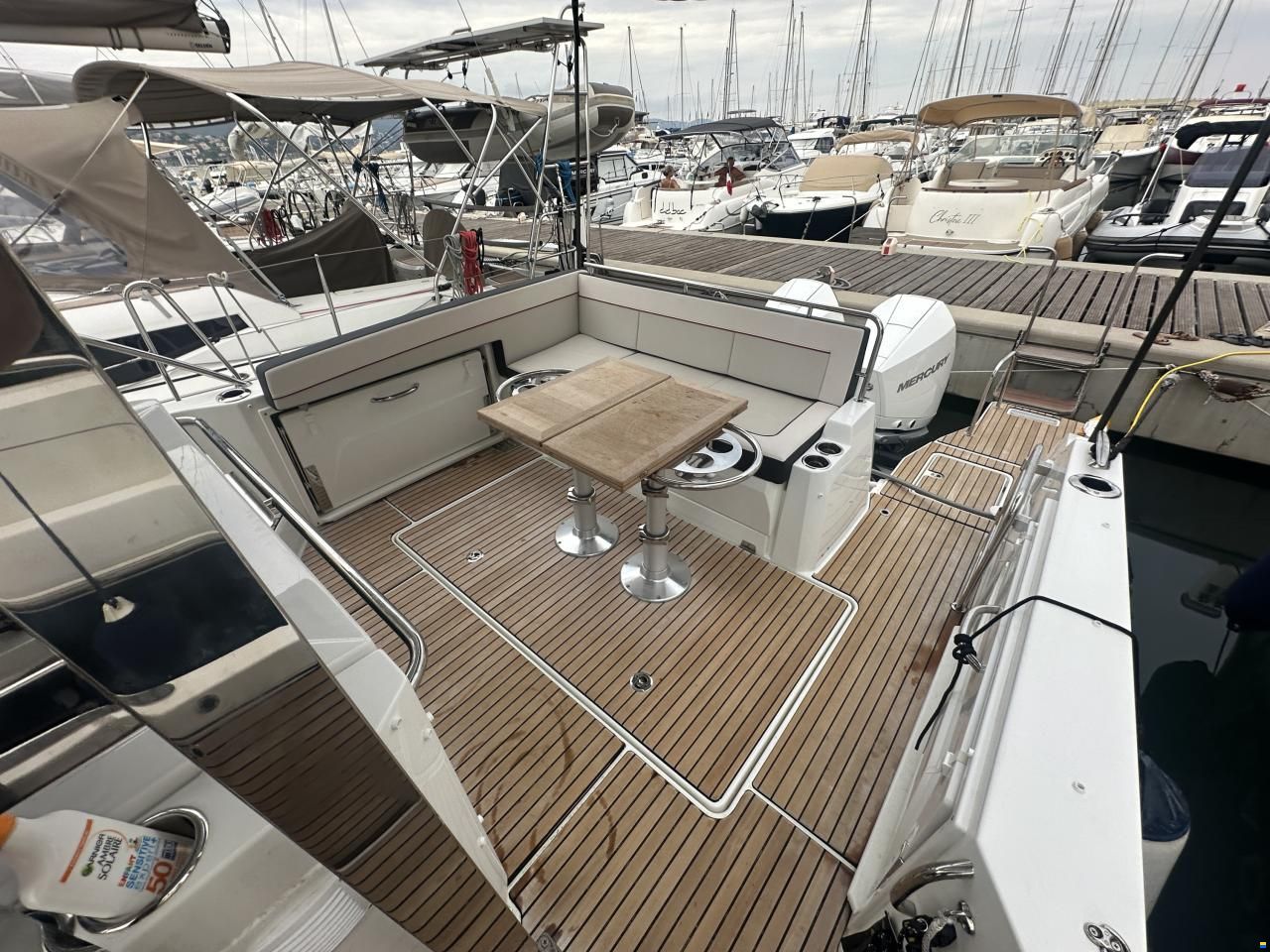 Jeanneau Cap Camarat WA 10.5 S2