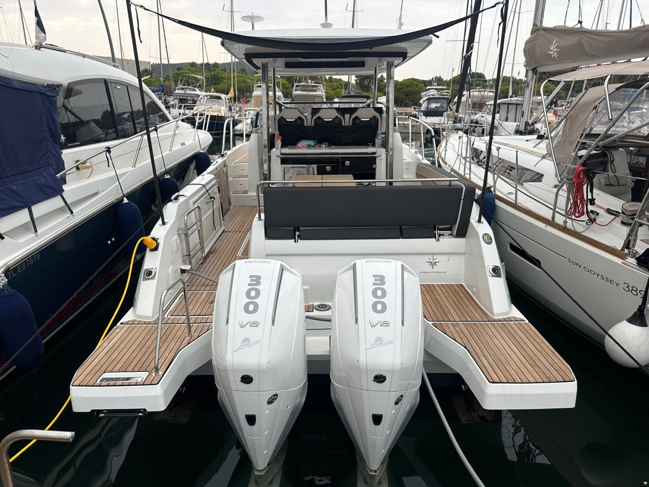 Jeanneau Cap Camarat WA 10.5 S2