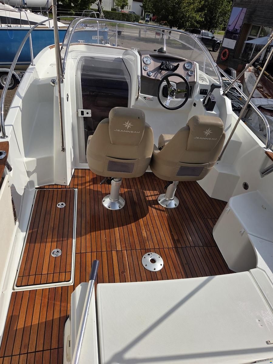 Jeanneau Cap Camarat 7.5 WA Serie 2