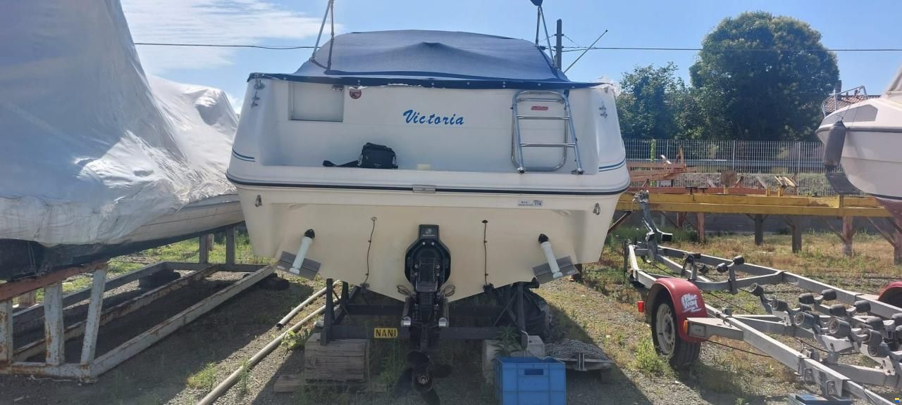 Sea Ray 220 SUNDANCER