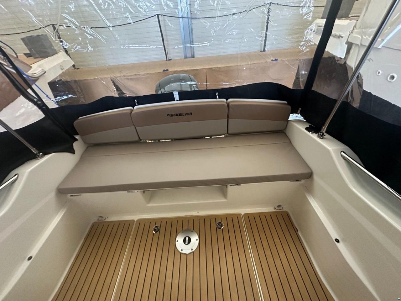 Quicksilver 555 CABIN