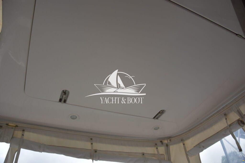 Galeon 330 Fly