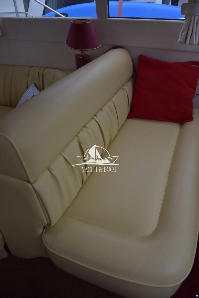 Galeon 330 Fly