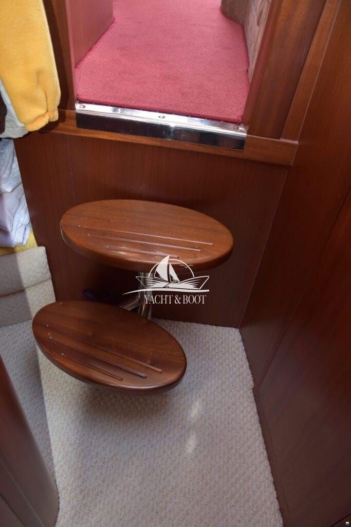 Galeon 330 Fly