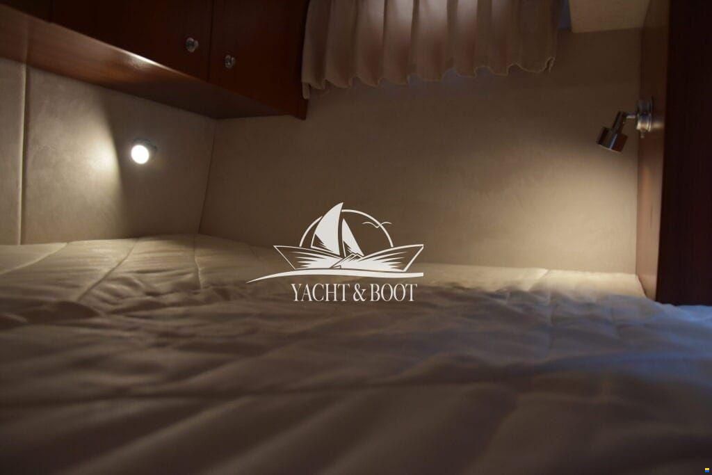 Galeon 330 Fly