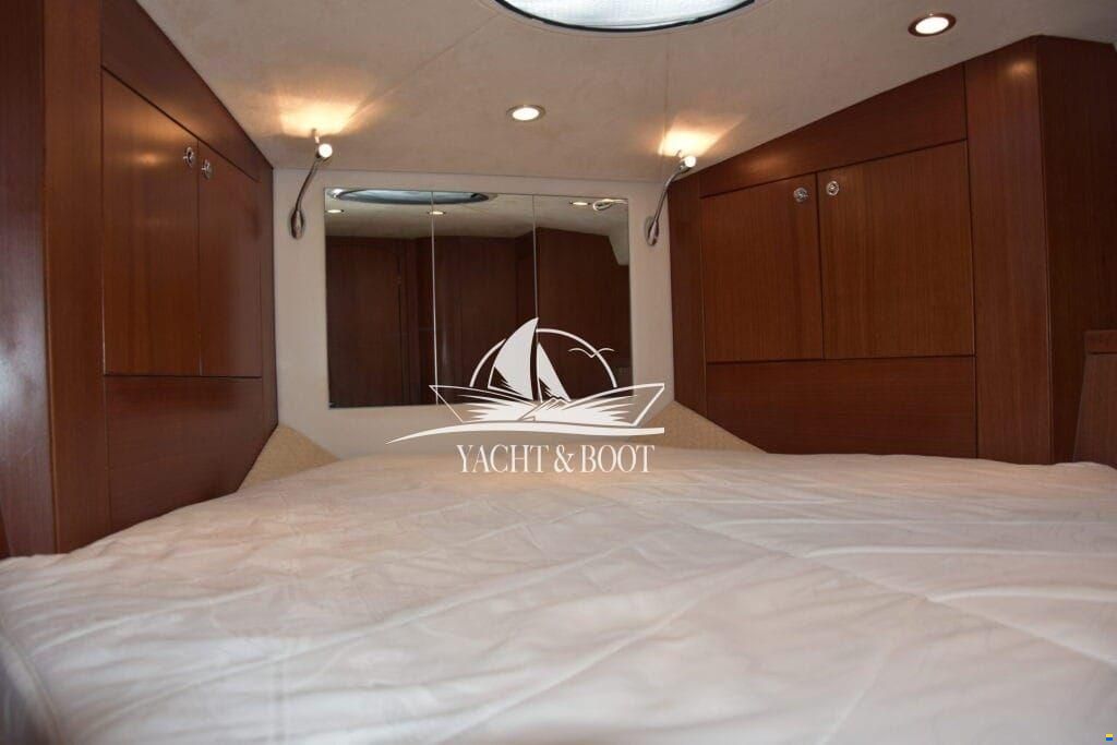 Galeon 330 Fly
