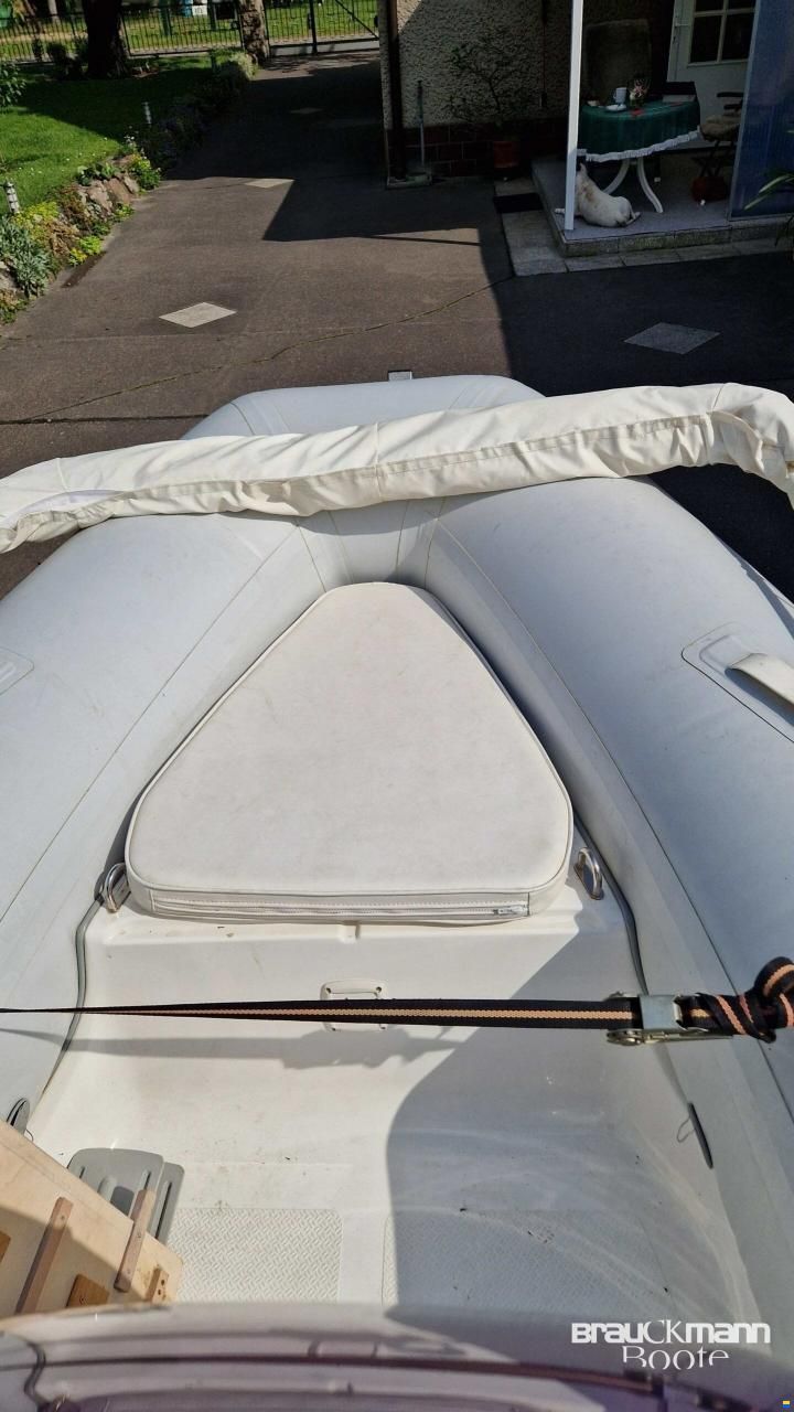 Briggs Falcon 400 L