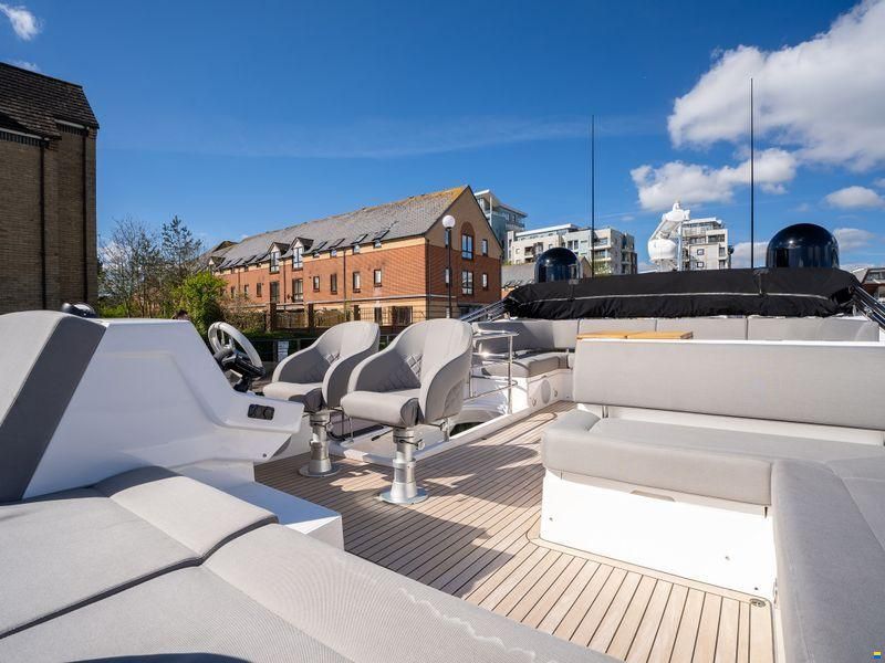 Sunseeker Manhattan 52
