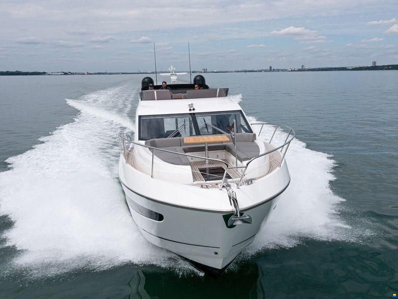Sunseeker Manhattan 52
