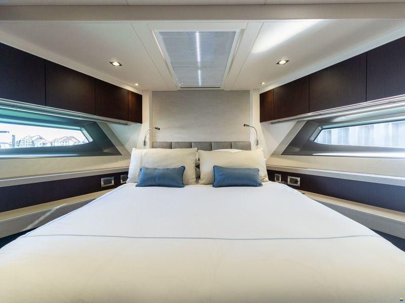 Sunseeker Manhattan 52