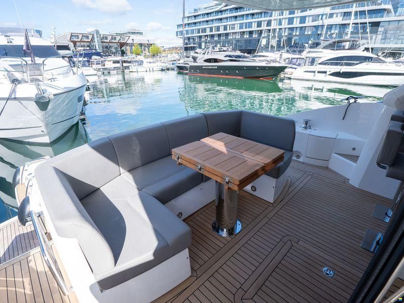 Sunseeker Manhattan 52
