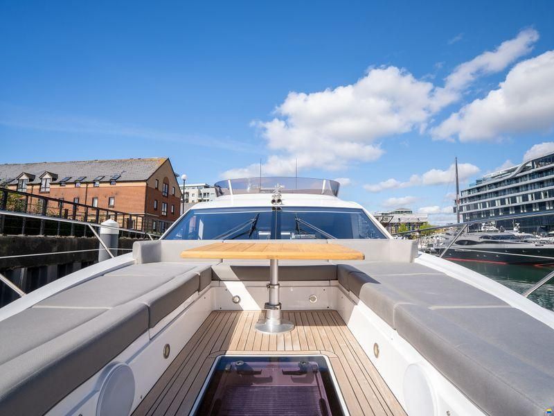 Sunseeker Manhattan 52