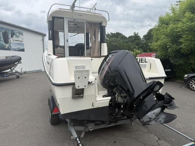 Quicksilver 555 Pilothouse mit 100PS und Trailer