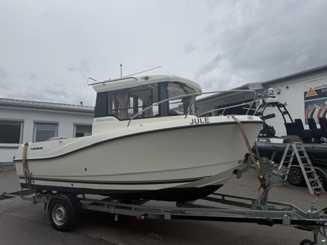 Quicksilver 555 Pilothouse mit 100PS und Trailer